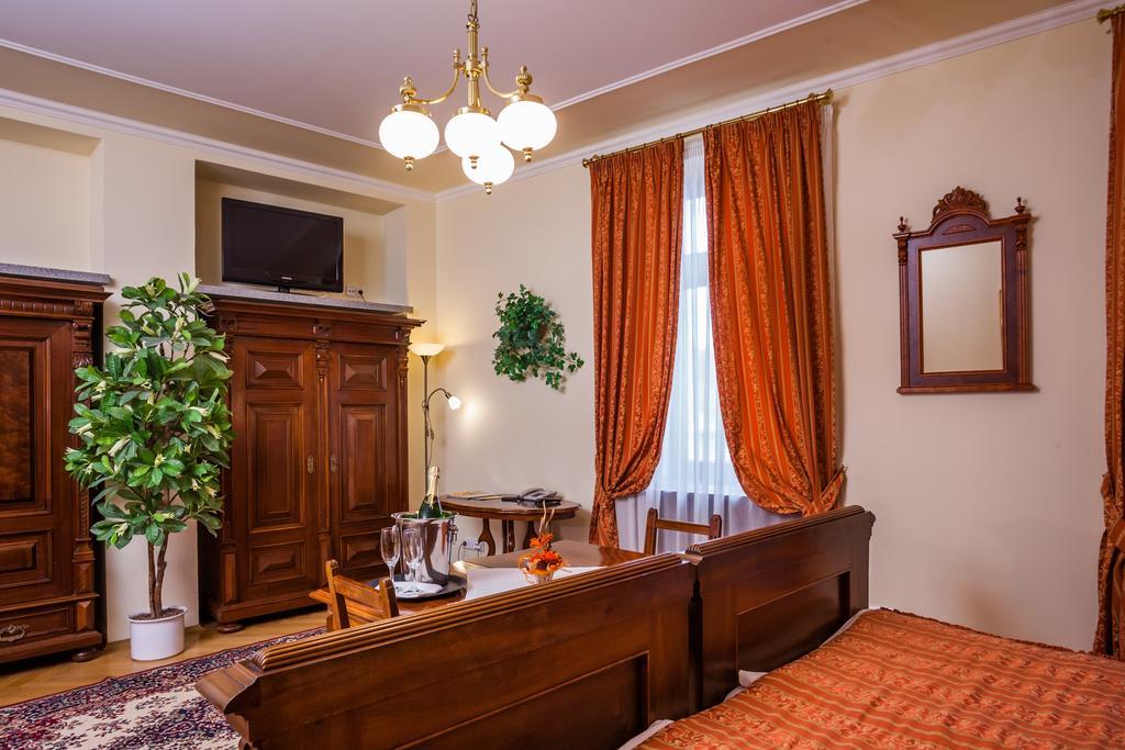 Hotel Jelinkova Vila Velké Meziříčí 部屋 写真