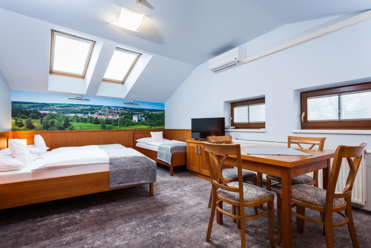 Hotel Jelinkova Vila Velké Meziříčí エクステリア 写真